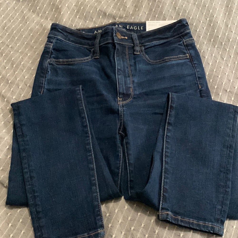 NWT American Eagle Jeans / Size 6